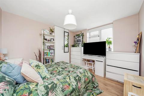 2 bedroom apartment to rent, Nation Way, London E4