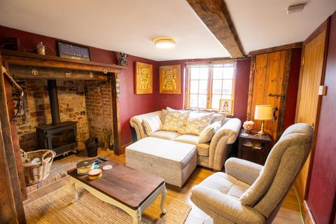 2 bedroom cottage to rent, Manor Road, Woodham Walter, Maldon
