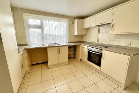 26 Chestnut Way, Newhaven, BN9 9XG
