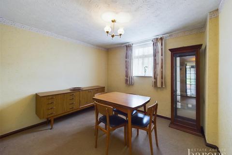 27 Bennet Close, Basingstoke, RG21 5JR