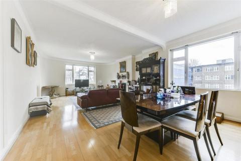 3 bedroom flat for sale, Avenue Close, Avenue Road, London NW8