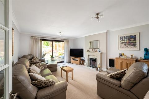 2 bedroom house for sale, Morris Road, South Nutfield, Redhill