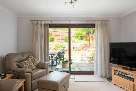 2 bedroom house for sale, Morris Road, South Nutfield, Redhill