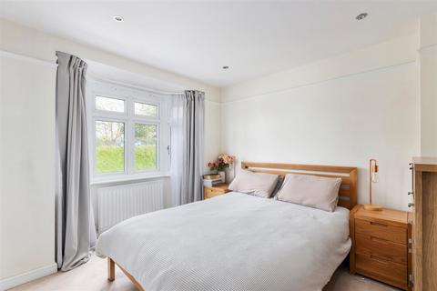 3 bedroom house for sale, Mostyn Road, London SW19