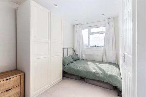 157 Mostyn Road, London, SW19 3LS