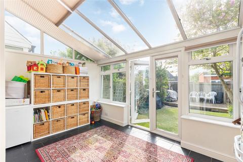 157 Mostyn Road, London, SW19 3LS