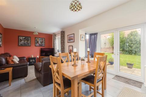 2 Chapel Drive, Malton, YO17 7PG