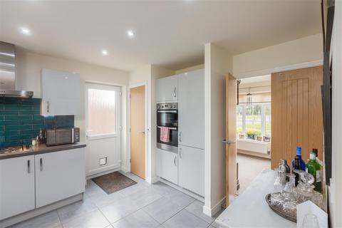 2 Chapel Drive, Malton, YO17 7PG