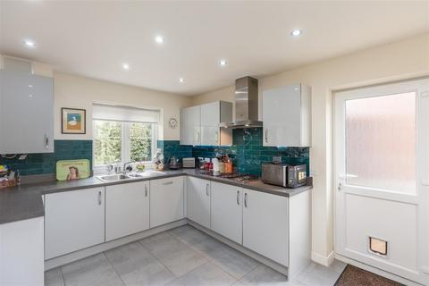 2 Chapel Drive, Malton, YO17 7PG