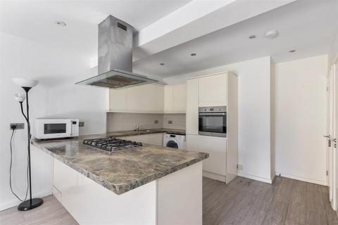 16 Darley Gardens, Morden, SM4 6QF