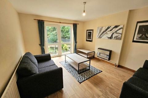 3 bedroom house to rent, Petersham Mews, Nottingham NG7