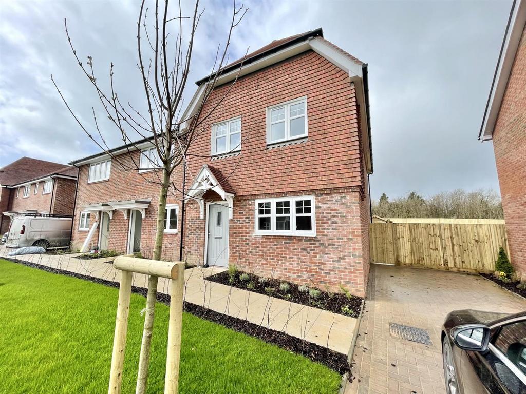 Holly Lane, Newick, Lewes 3 bed end of terrace house for sale £224,000