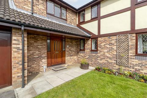 9 Swallow Drive, Pool In Wharfedale, Otley, LS21 1RS