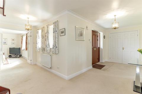 9 Swallow Drive, Pool In Wharfedale, Otley, LS21 1RS