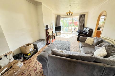 4 bedroom detached house for sale, Mapledene Avenue, Hullbridge, Hockley