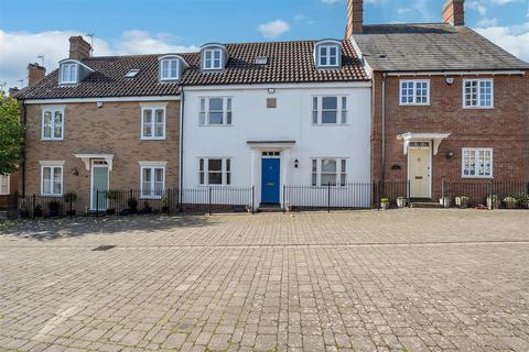 4 bedroom terraced house for sale, Corsbie Close, Bury St Edmunds