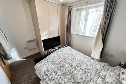1 bedroom flat to rent, Grants Yard, Burton On Trent DE14