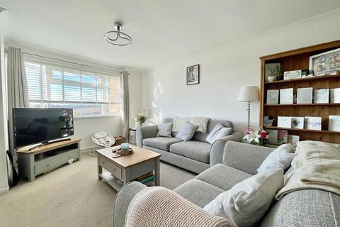 2 bedroom terraced house for sale, St. Leonards Close, Newhaven