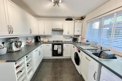 2 bedroom terraced house for sale, St. Leonards Close, Newhaven