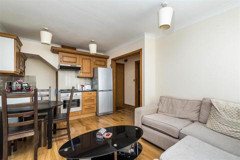 2 bedroom apartment to rent, Montagu Row, London W1U