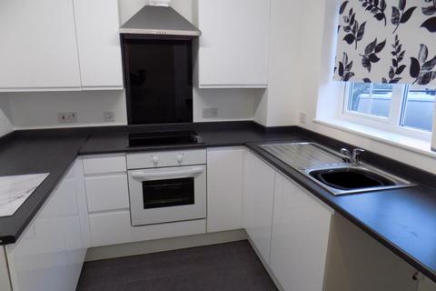 2 bedroom house to rent, Clos Ysgallen, llansamlet, Swansea, SA7 9WG