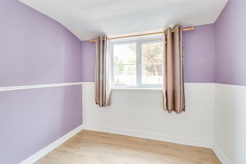 27 Cotswold Road, Westcliff-on-sea, SS0 8AA
