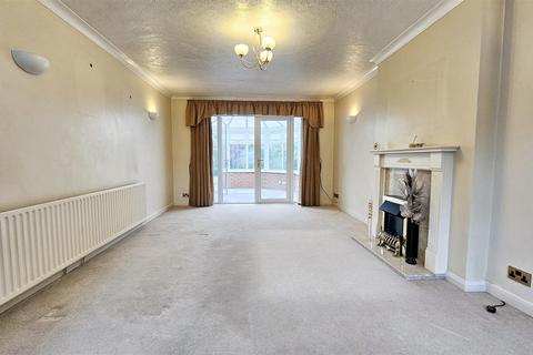 2 bedroom detached bungalow for sale, Dalby Avenue, Bushby