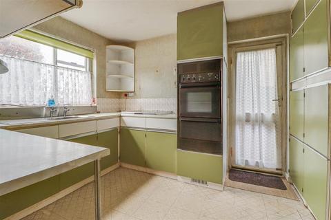 135 Raphael Drive, Shoeburyness, Southend-on-sea, SS3 9UR