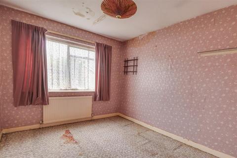 135 Raphael Drive, Shoeburyness, Southend-on-sea, SS3 9UR