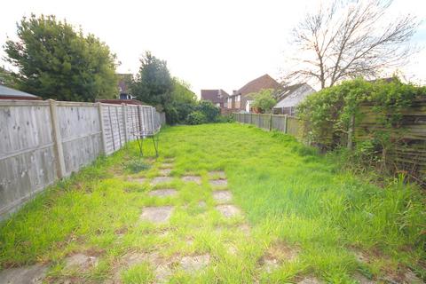 4 bedroom end of terrace house for sale, Bramshaw Road, Canterbury