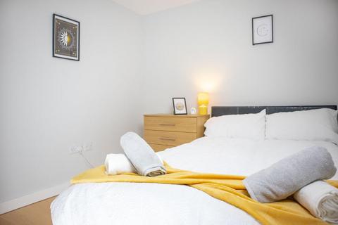 2 bedroom flat to rent, Concord Street, Leeds