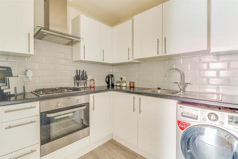 Flat A, Ness Court, 82 Ness Road, Shoeburyness, Southend-on-sea, SS3 9DH