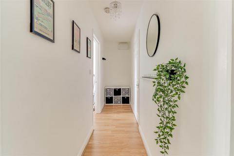 Flat A, Ness Court, 82 Ness Road, Shoeburyness, Southend-on-sea, SS3 9DH