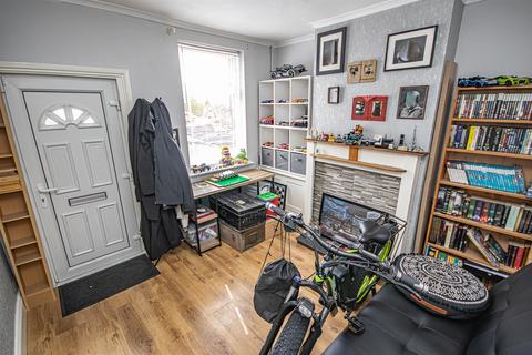 11 Dover Road, Burton-on-trent, DE13 0TD