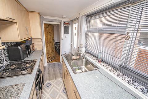 11 Dover Road, Burton-on-trent, DE13 0TD