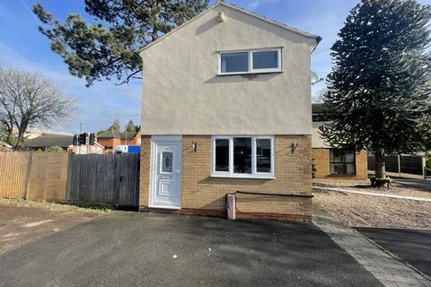 3 bedroom house to rent, Woodbank, Leicester