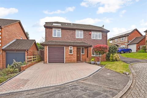 4 bedroom detached house for sale, Primrose Way, Romsey, Hampshire