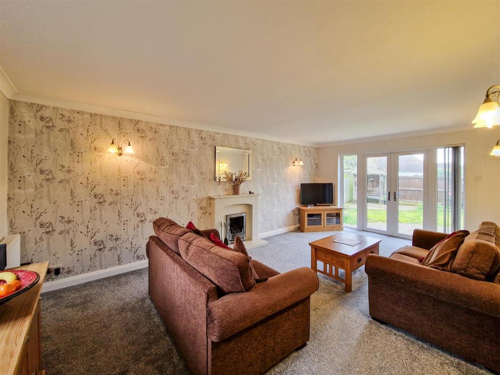 Dual aspect living room