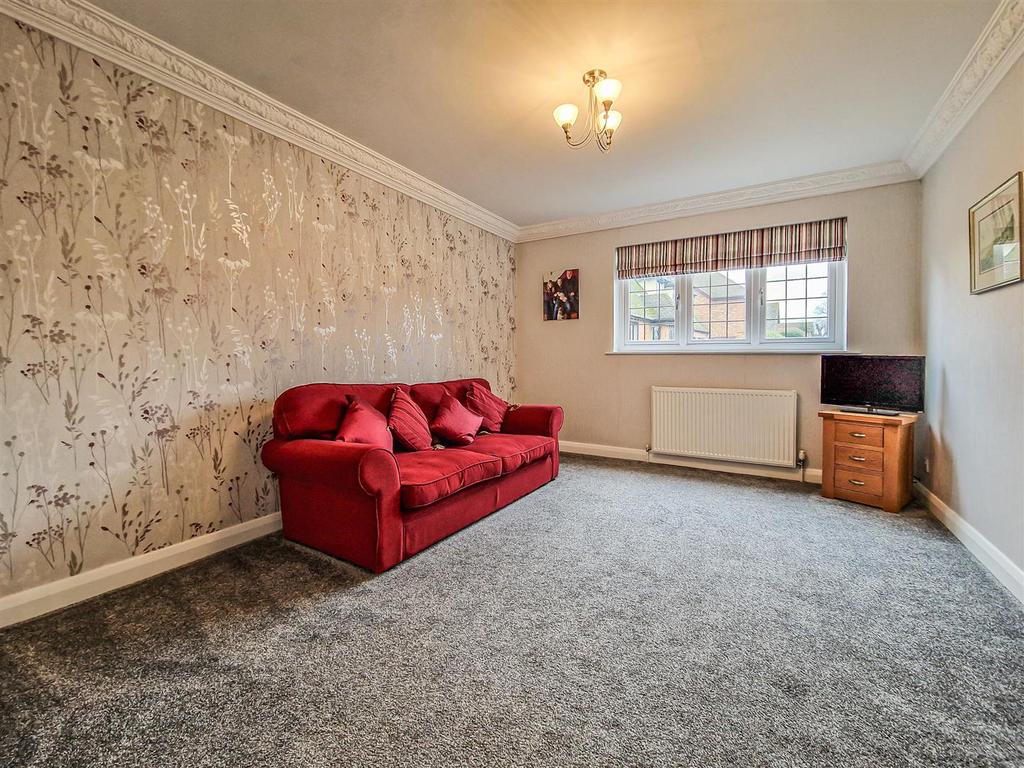 Sitting room-optional bedroom