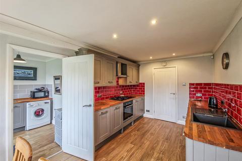 11 Knollcroft, Shoeburyness, Southend-on-sea, SS3 9JY