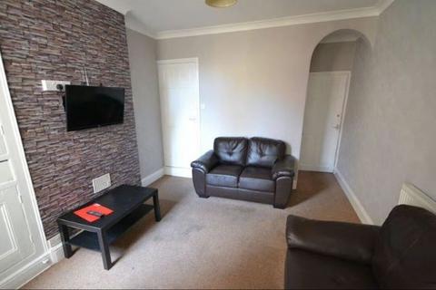3 bedroom terraced house to rent, Grasmere Street, Leicester