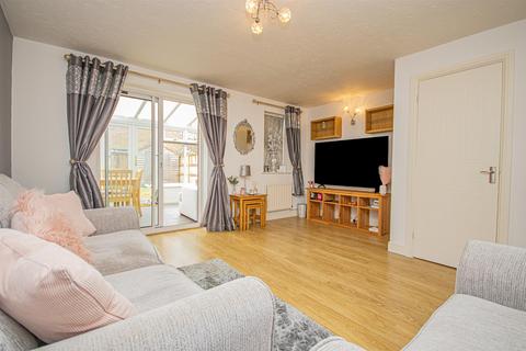 4 Oakden Close, Bramshall, Uttoxeter, ST14 5NL