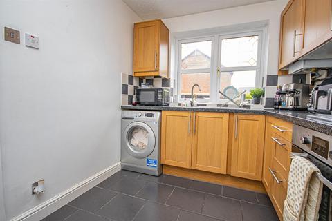 4 Oakden Close, Bramshall, Uttoxeter, ST14 5NL