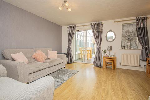 4 Oakden Close, Bramshall, Uttoxeter, ST14 5NL