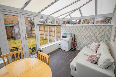 4 Oakden Close, Bramshall, Uttoxeter, ST14 5NL