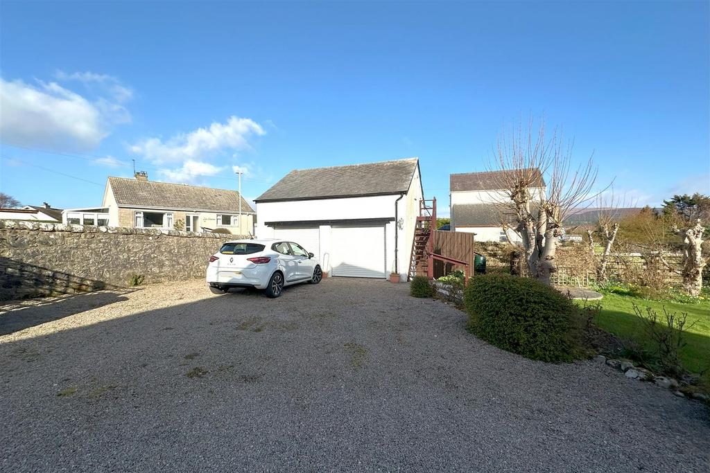 GARDEN, GARAGE &amp; DRIVEWAY