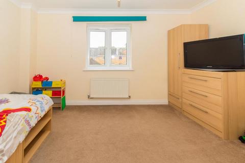3 Collier Way, Southend-on-sea, SS1 2AF