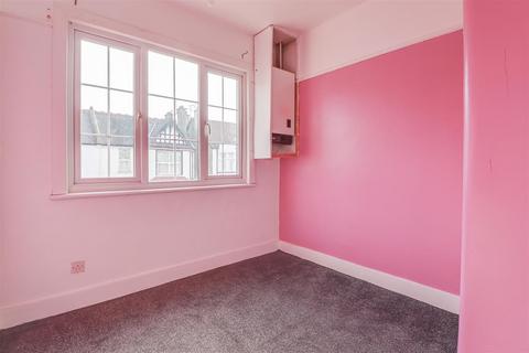 27a Cotswold Road, Westcliff-on-sea, SS0 8AA