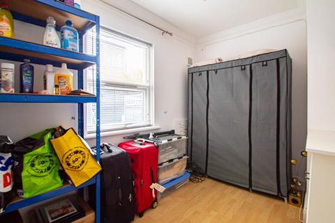 174a Eastern Esplanade, Southend-on-sea, SS1 3AA