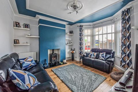 3 bedroom semi-detached house for sale, Central Avenue, Southend-on-Sea SS2